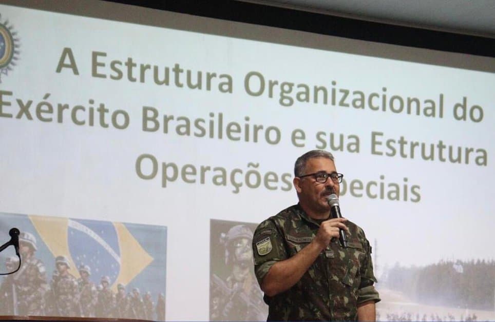 Exército vai aos Estados Unidos buscar militar alvo da PF