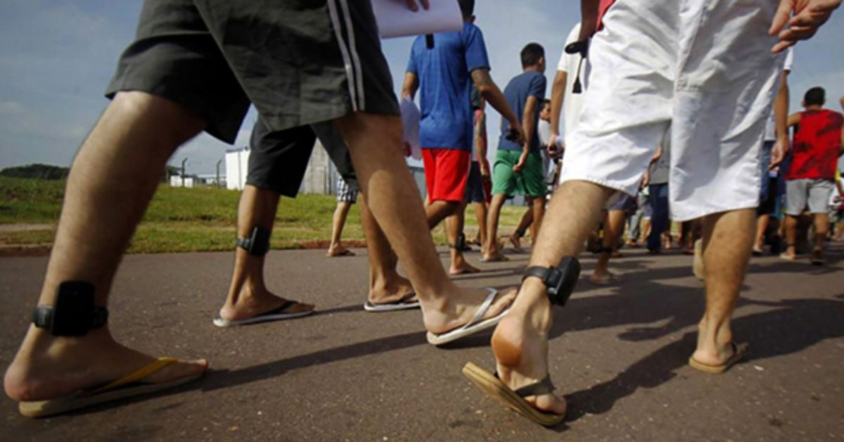 Senado aprova o fim da 'saidinha', marcando nova derrota para o governo 52 Senado aprova o fim da 'saidinha', marcando nova derrota para o governo