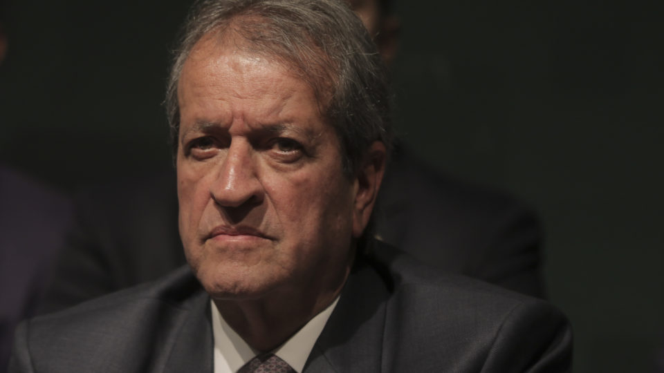 Valdemar Costa Neto reduz salário de Braga Netto no PL