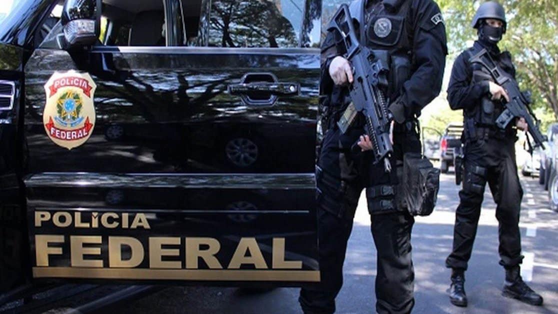 Polícia Federal inicia operação contra Braga Netto, General Heleno e Valdemar Costa Neto