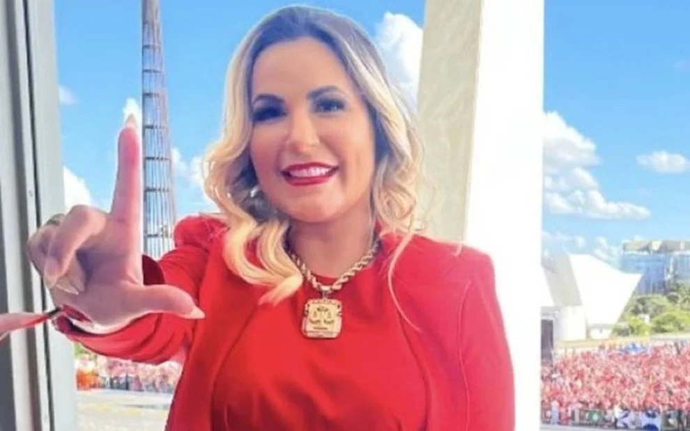 Deolane Bezerra se pronuncia após acusações de ligação com traficante em investigação policial