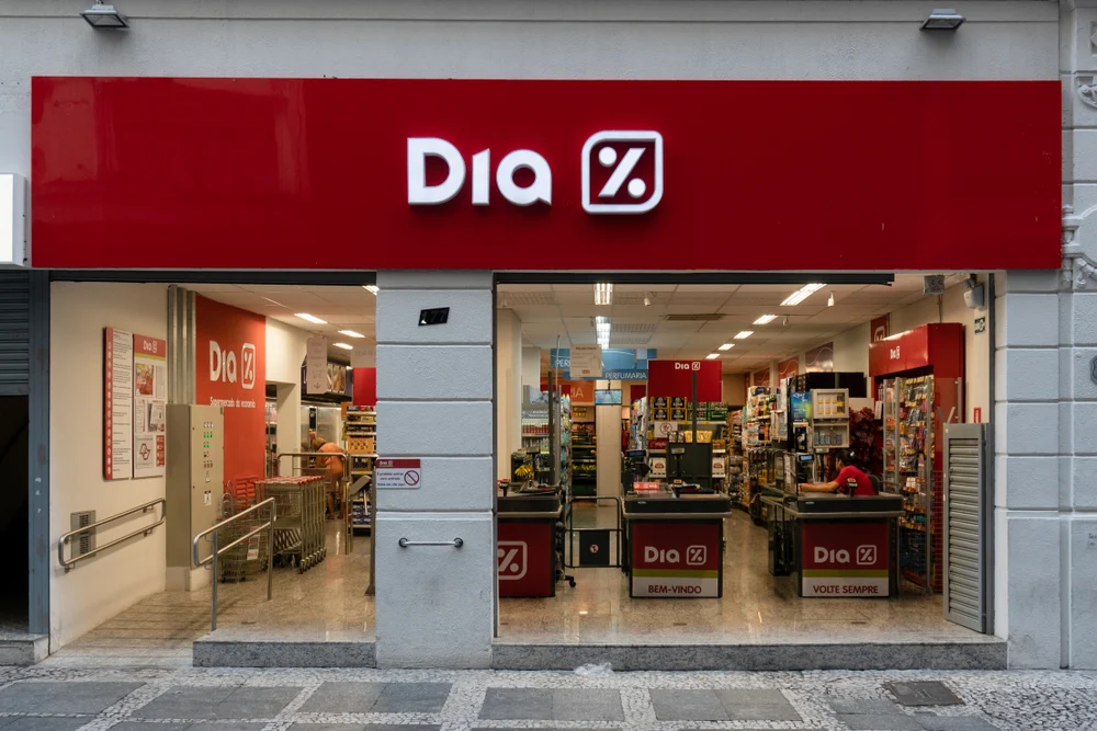 Grupo Dia encerra 343 supermercados no Brasil após 23 anos