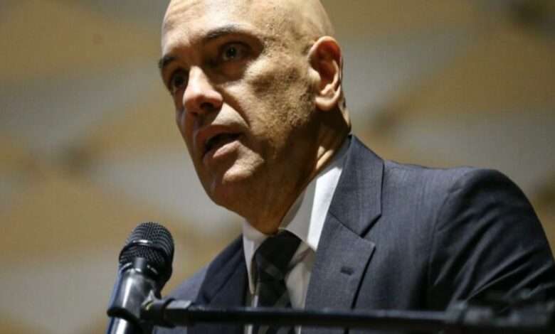 Ministro do STF se recusa a falar com a imprensa em Londres: "Nem a pau", declara Moraes