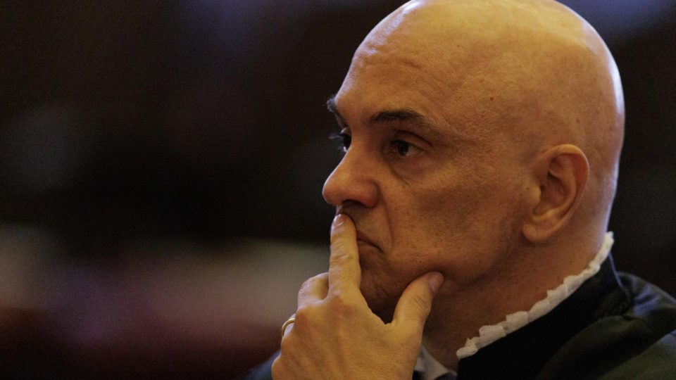 Denúncia Internacional Expõe as Violações de Liberdade de Expressão no Brasil por Moraes