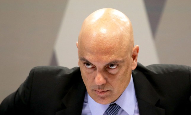 A poucos dias de deixar o TSE, Moraes aplica punições severas a conservadores