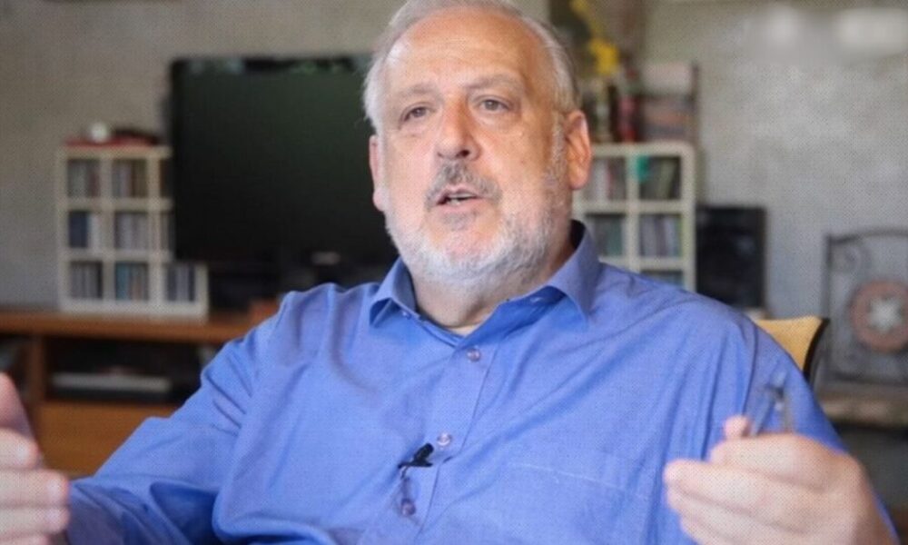 Ex-líder do PT afirma que atentado contra Trump foi “encenação”