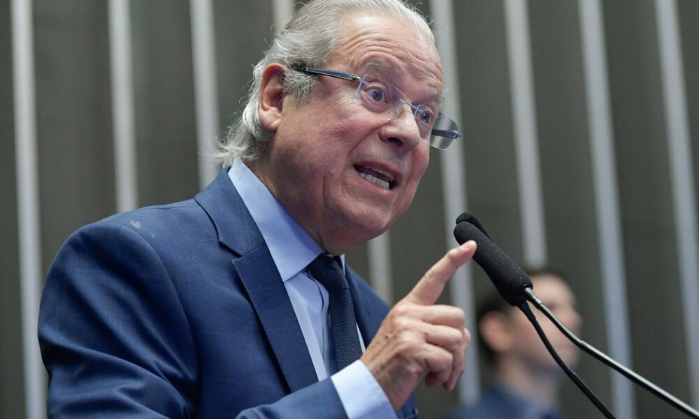 Segundo José Dirceu, 'a primeira grande fake news no Brasil foi o mensalão'