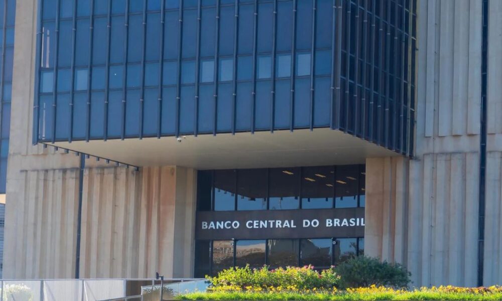 ROMBO: Brasil registra déficit de R$ 36 bilhões nas contas externas em agosto; veja os detalhes