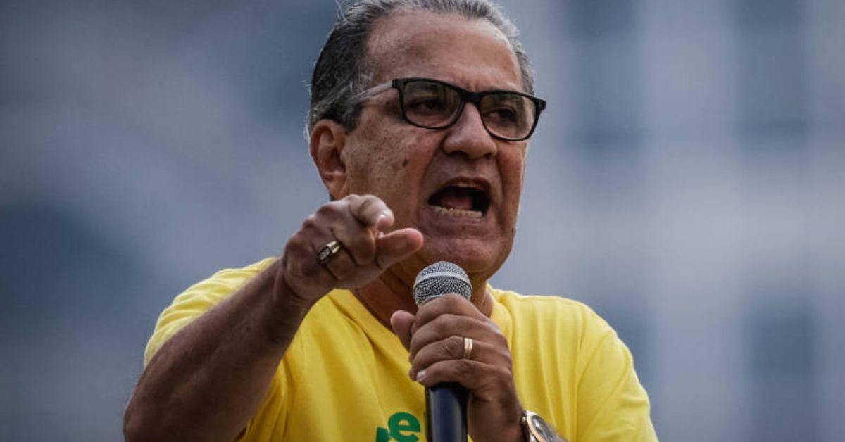 Segundo Malafaia, 'a narrativa de golpe foi uma farsa para justificar perseguição política' 52 Segundo Silas Malafaia, 'a narrativa de golpe foi uma farsa para justificar perseguição política'