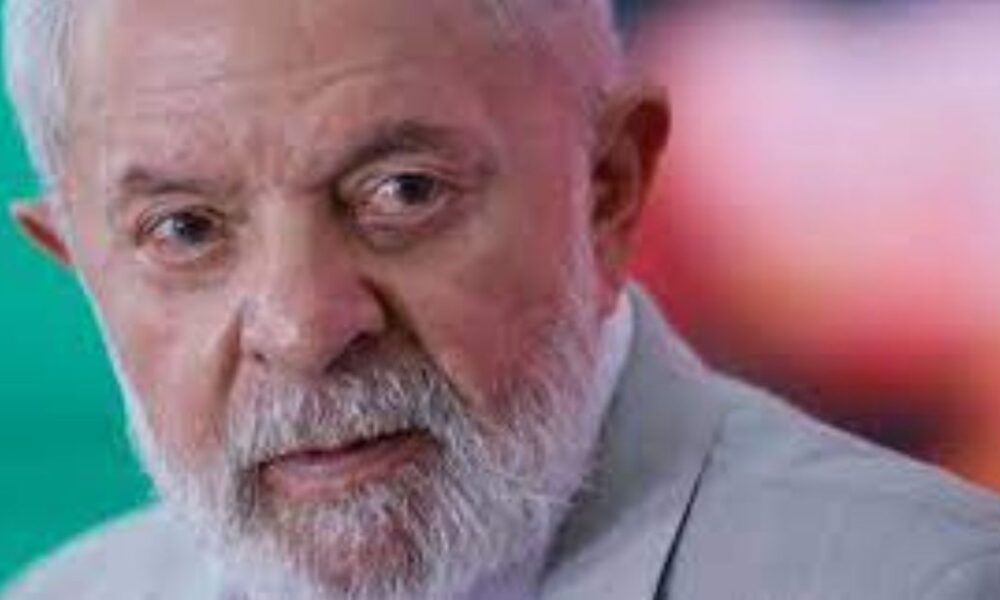 Governo Lula envia bombeiros para combater incêndios na Bolívia