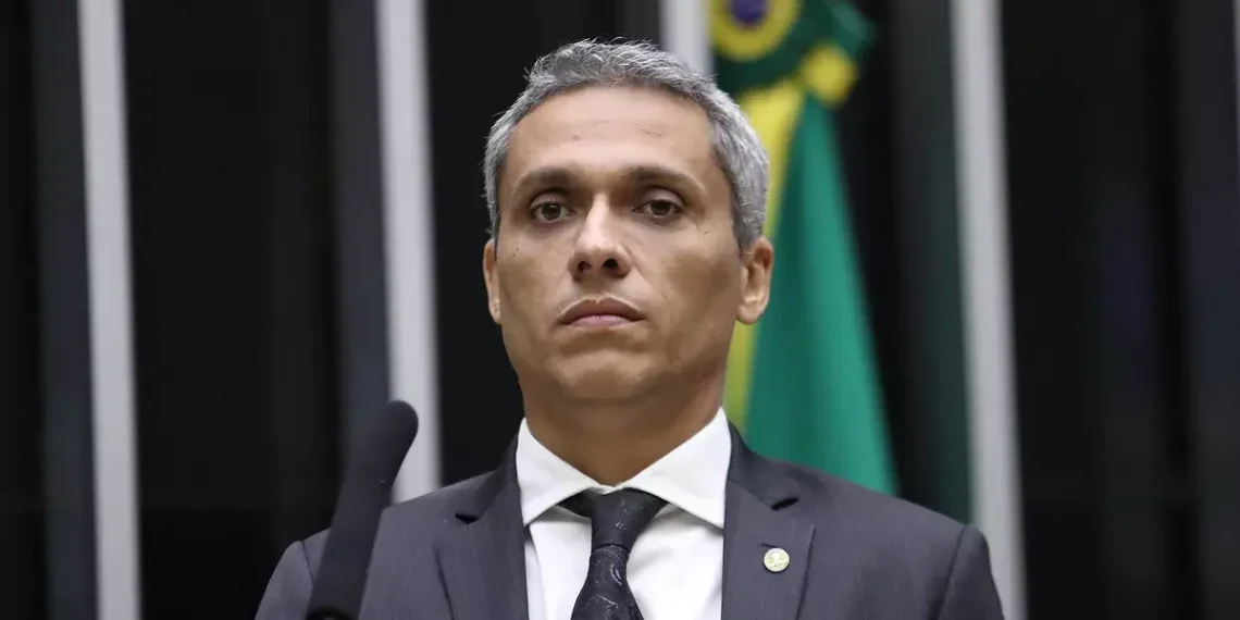 Gustavo Gayer é alvo de mandados do STF Cumpridos pela PF – Veja os Detalhes