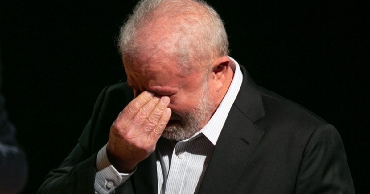 Lula sofre acidente doméstico, tem ferimento leve na nuca e cancela viagem