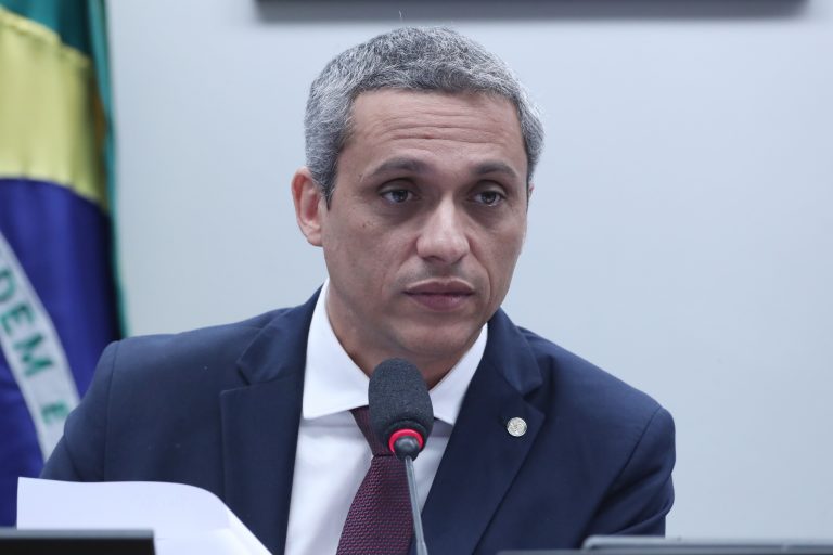 Veja o vídeo: Gayer expõe abusos e faz grave acusação contra a PF