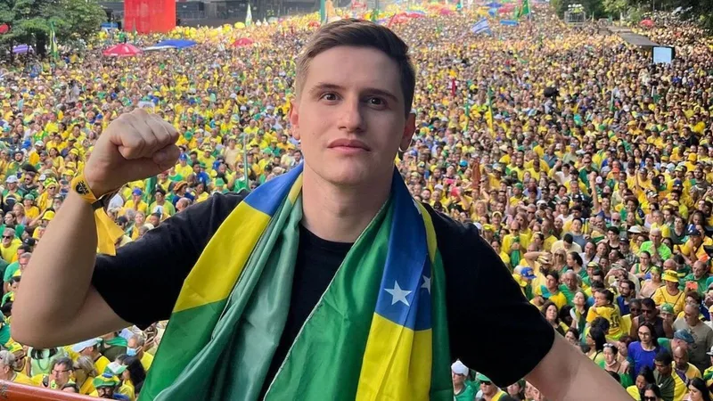 Mais votado em SP, Pavanato quer proibir trans em banheiro