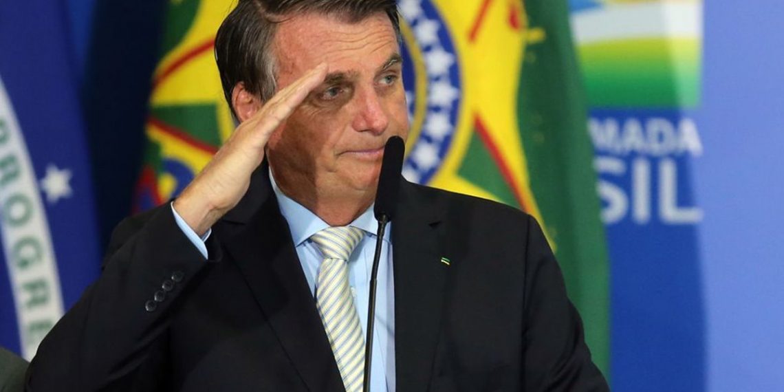Bolsonaro desmonta narrativa do sistema com apenas uma frase