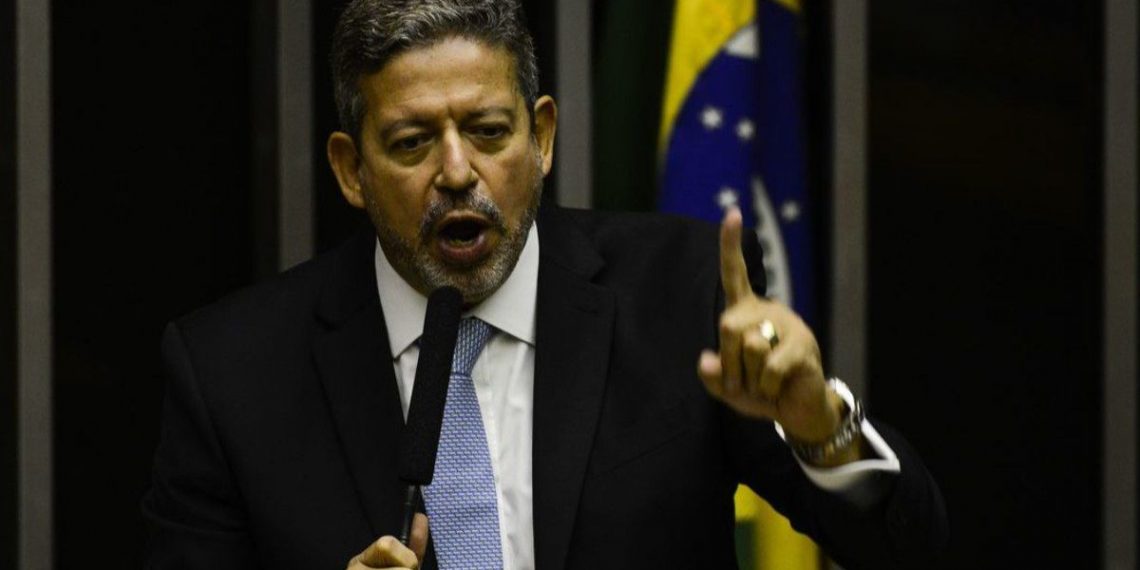 Arthur Lira deixa de lado projeto de anistia aos presos do 8 de janeiro