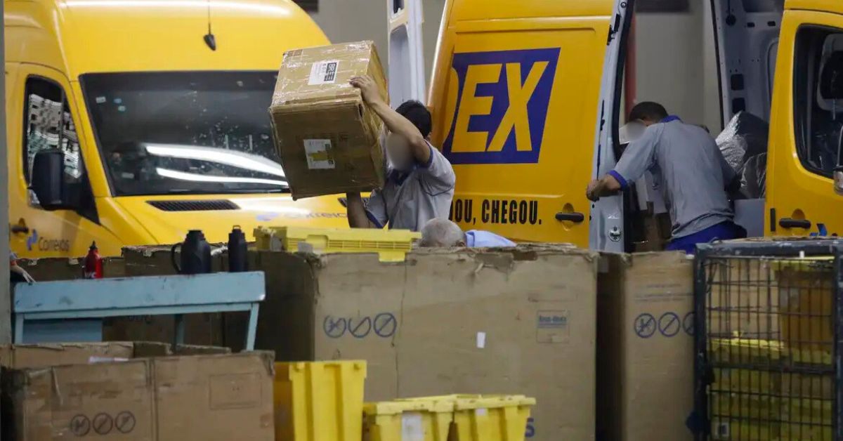 Oposição aciona TCU sobre rombo nos Correios