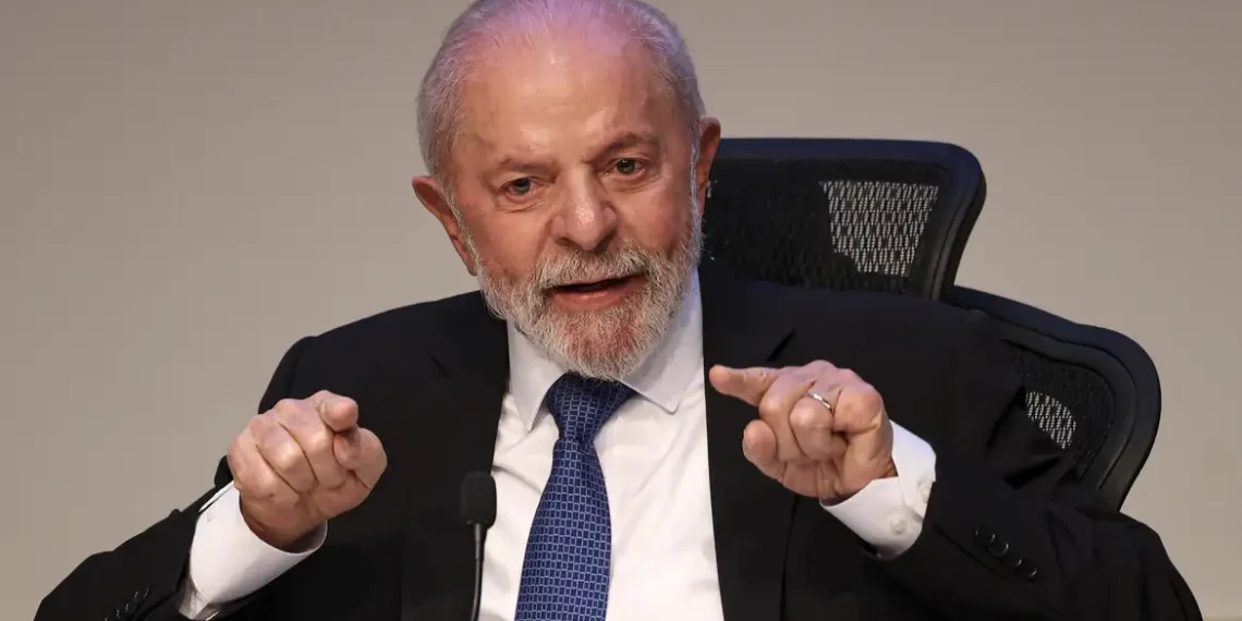 Lula assina decretos polêmicos para transformar Estatais