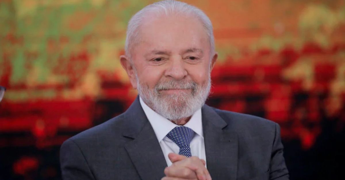 Boletim médico confirma: Lula está lúcido e faz caminhada no hospital