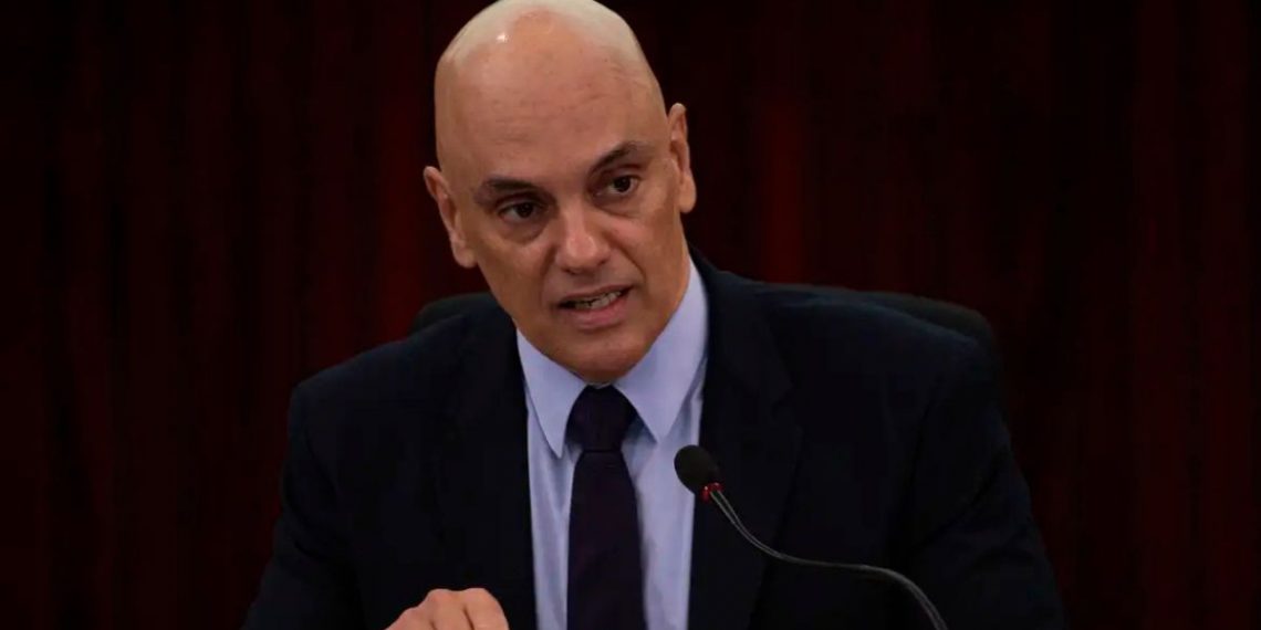 Polêmica Nacional: Moraes exige explicações do Exército sobre visitas a militares presos