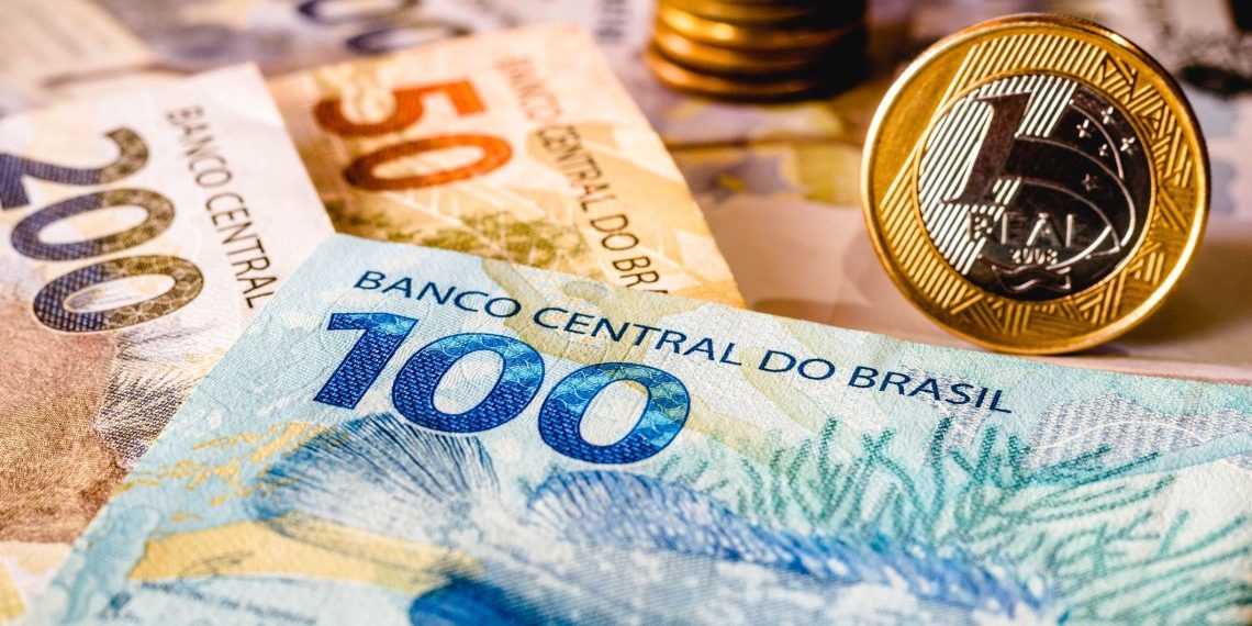 Economia em Risco: real enfraquecido deve tirar Brasil das 10 maiores economias do mundo