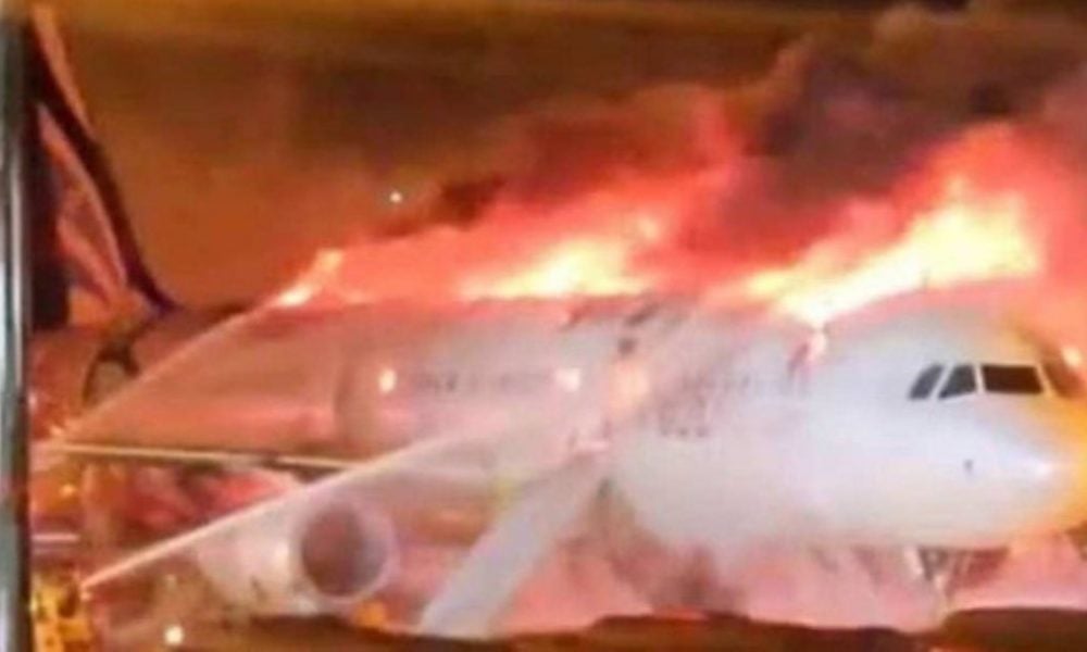 Emergência Aérea: Avião da Air Busan Pega Fogo em Aeroporto