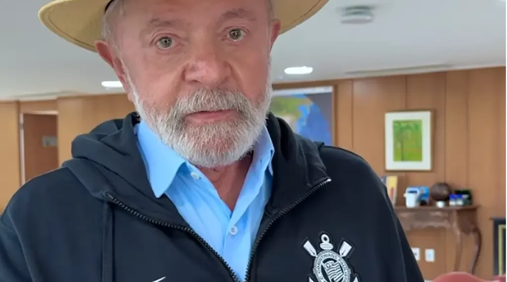 Lula faz doação para vaquinha do Corinthians e aproveita momento para novo comunicado, veja vídeo
