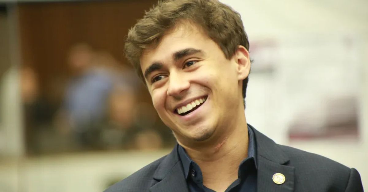 Nikolas Ferreira ironiza sobre vídeo do Pix: “Janja fez tudo”