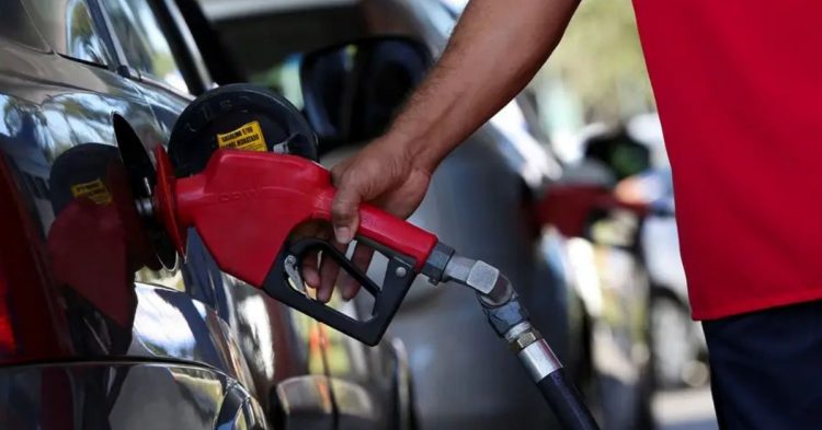 Prepare o Bolso: Petrobras deve reajustar gasolina e diesel após alta do dólar