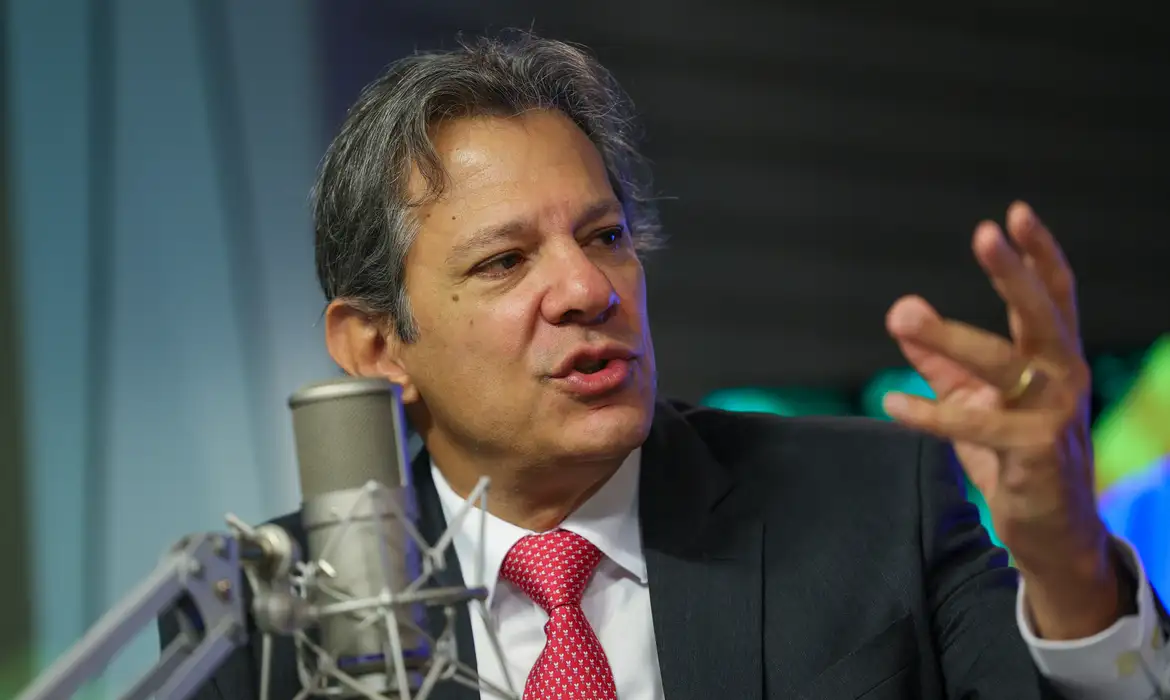 Haddad Culpa Bolsonaro Pelo Fracasso Atual e Sai em Defesa de Galípolo