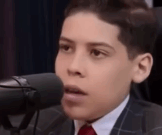 Polêmica: “Pastor Mirim” de 15 Anos é Proibido de Pregar e Usar a Internet