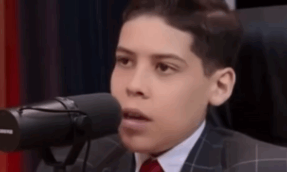 Polêmica: “Pastor Mirim” de 15 Anos é Proibido de Pregar e Usar a Internet