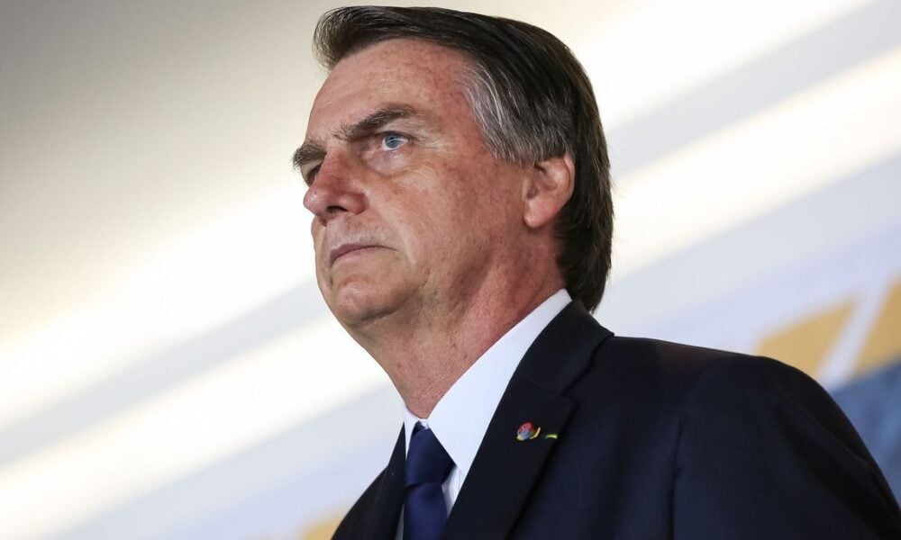 Bolsonaro se pronúncia pela 1ª vez após cirurgia de 12 horas — Veja o que disse