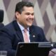 Congresso adia leitura da CPMI do INSS e acirra tensão política