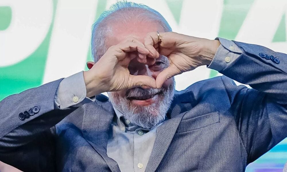 Lula admite reuniões com entidade acusada de fraude bilionária no INSS
