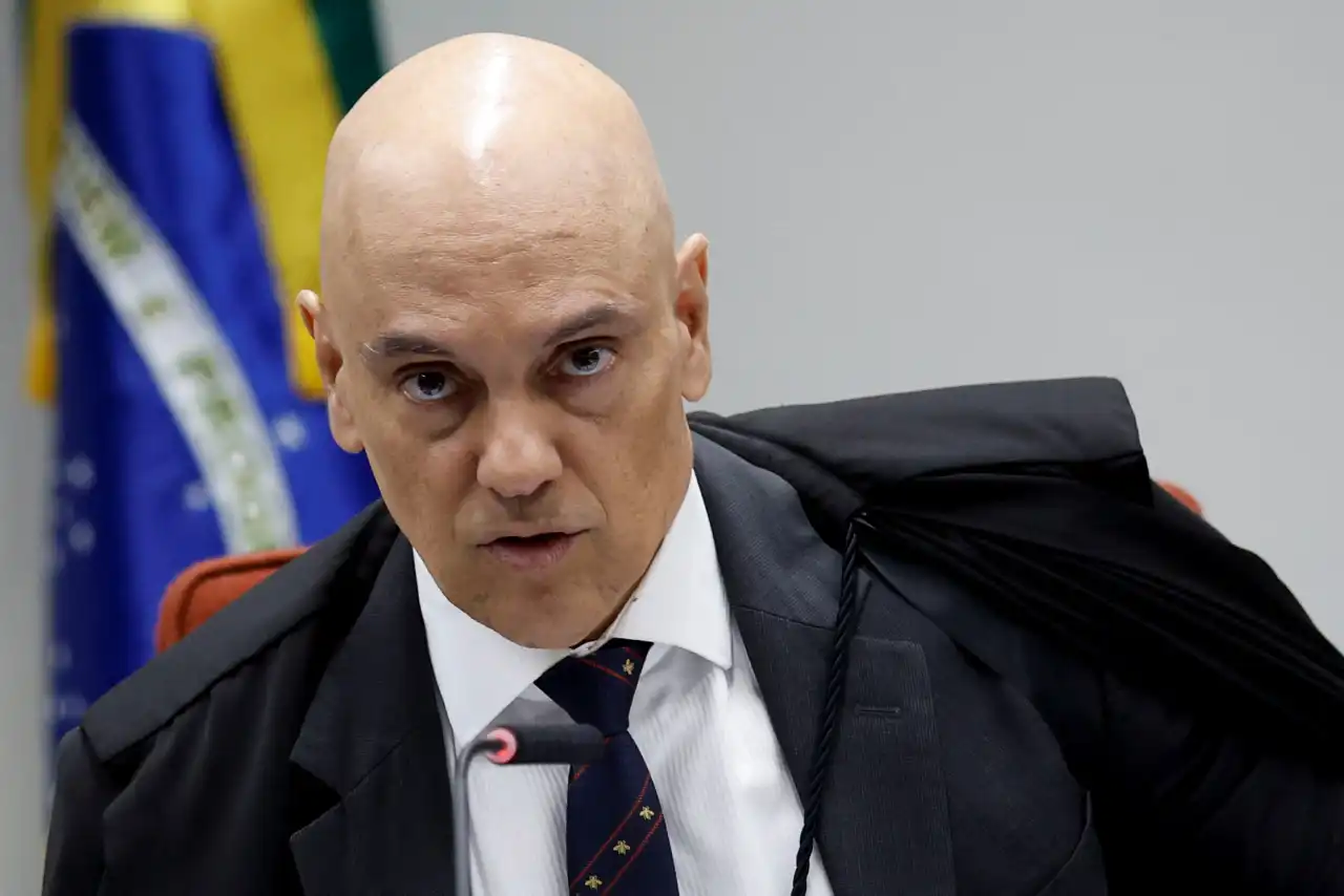 Moraes rejeita recurso de Zambelli no STF e deputada pode cumprir pena de 10 anos de prisão 52 Moraes rejeita recurso de Zambelli no STF e deputada pode cumprir pena de 10 anos de prisão