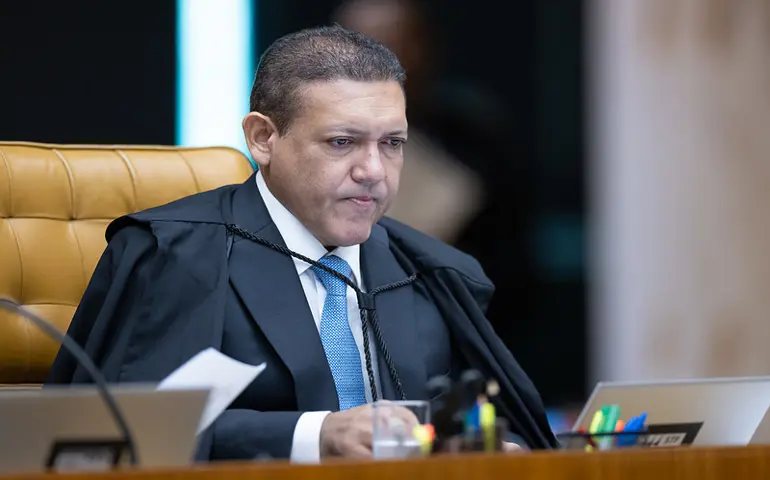 Nunes Marques suspende cassação e prefeito de Barueri segue no cargo 52 Nunes Marques suspende cassação e prefeito de Barueri segue no cargo