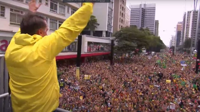 AO VIVO: Bolsonaro surpreende o Brasil com promessa enigmática na Paulista 1 AO VIVO: Bolsonaro surpreende o Brasil com promessa enigmática na Paulista