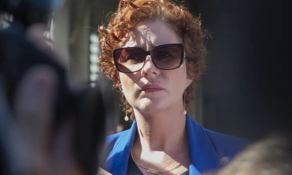 Deputada Carla Zambelli na mira da PGR: entenda o pedido de prisão