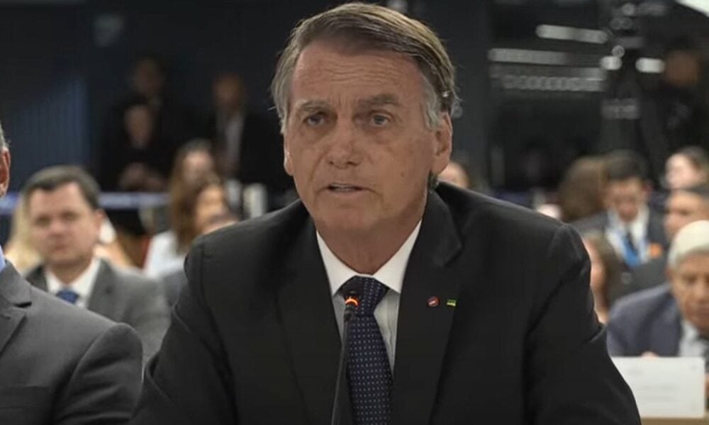 Em resposta ao STF, Bolsonaro reforça que reunião com embaixadores é prerrogativa presidencial