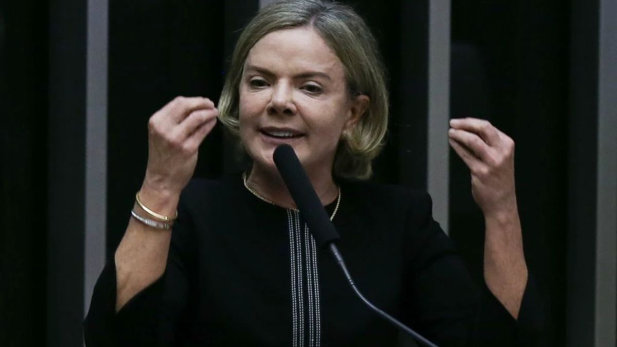 Gleisi Hoffmann critica Banco Central por Manter Selic Alta