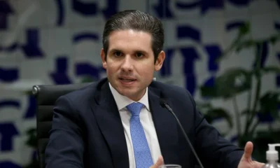 Hugo Motta avalia incluir na pauta projeto que derruba aumento do IOF