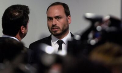 Mal anunciou candidatura e Carlos Bolsonaro já vira alvo da PF — Entenda o caso