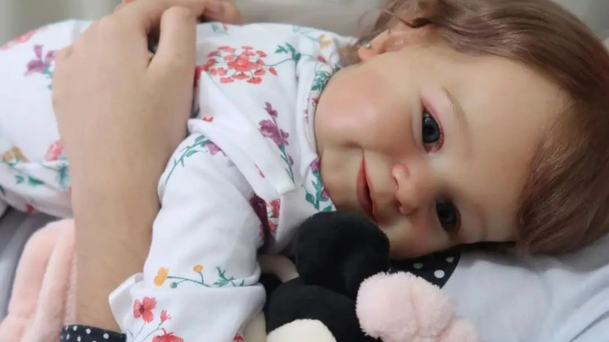 Caso revoltante: Homem agride bebê de 4 meses por achar que era bebê reborn 52 Câmara confirma licença de Zambelli e acata ordem do STF https://www.newsatual.com/camara-confirma-licenca-zambelli-ordem-do-stf/