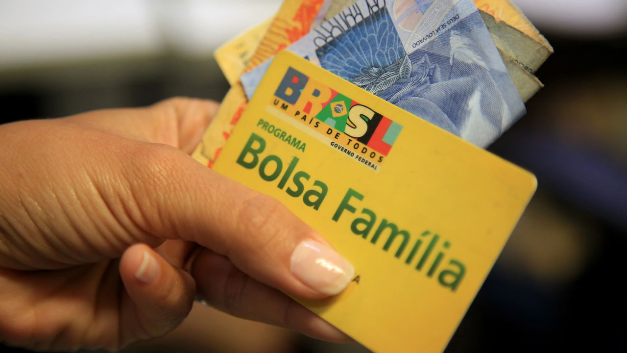 Mais de 400 mil estrangeiros receberam Bolsa Família em 2024 — veja os dados 52 Mais de 400 mil estrangeiros receberam Bolsa Família em 2024 — veja os dados