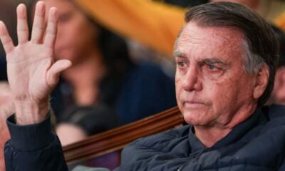 Bolsonaro afirma estar sendo atacado por todos os lados e diz que é impedido de se defender