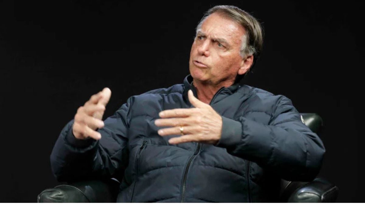 Bolsonaro ironiza ataques e mantém postura firme