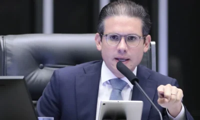 Climão na Câmara: Motta bate boca com deputado do PL