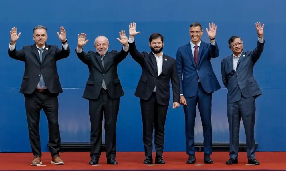 Lula no Chile: discurso polêmico sobre eleições e controle digital repercute mal