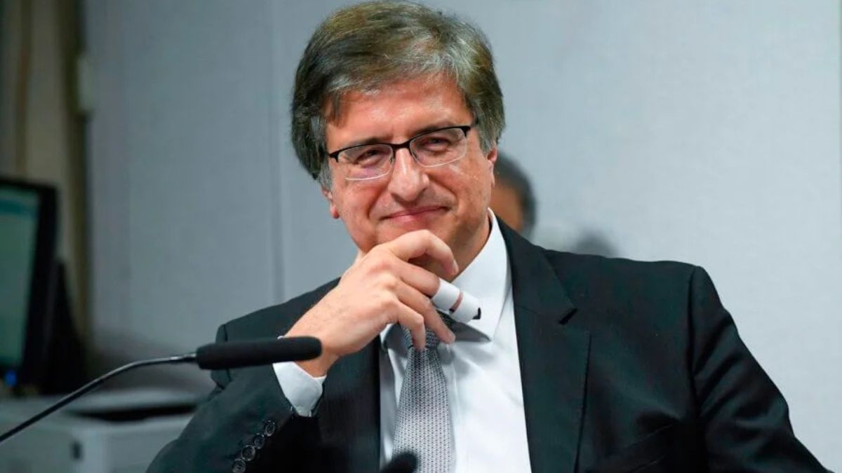 Arquivamento polêmico: PGR não investiga fraudes em aposentadorias 52 Arquivamento polêmico: PGR não investiga fraudes em aposentadorias